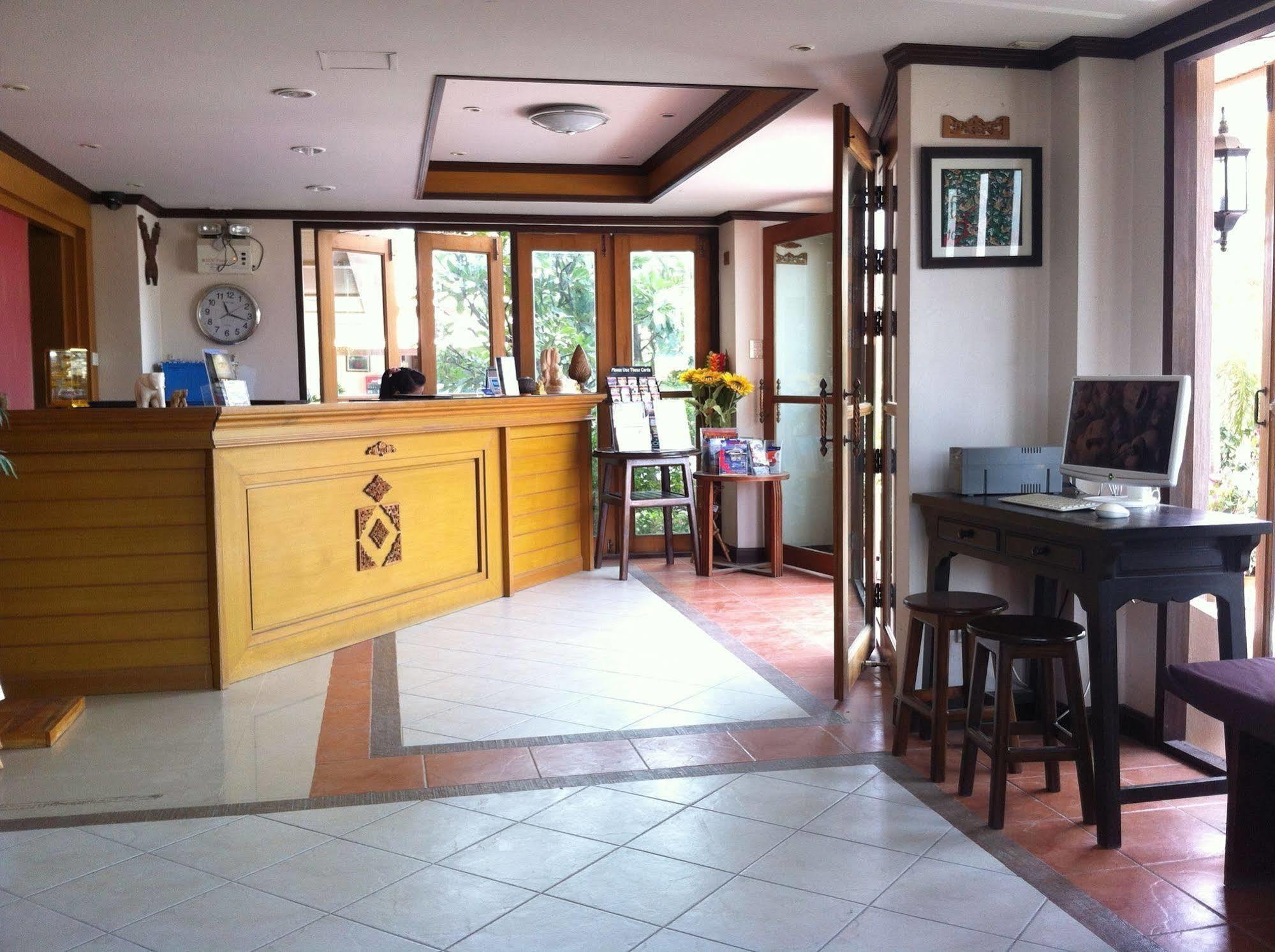 Narawan Hotel, Хуа Хин Экстерьер фото