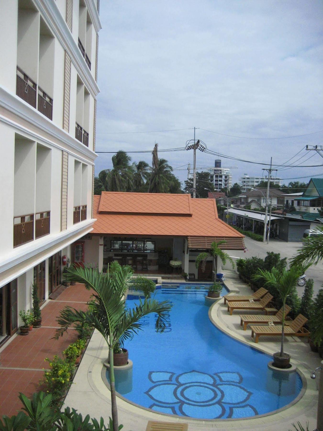 Narawan Hotel, Хуа Хин Экстерьер фото